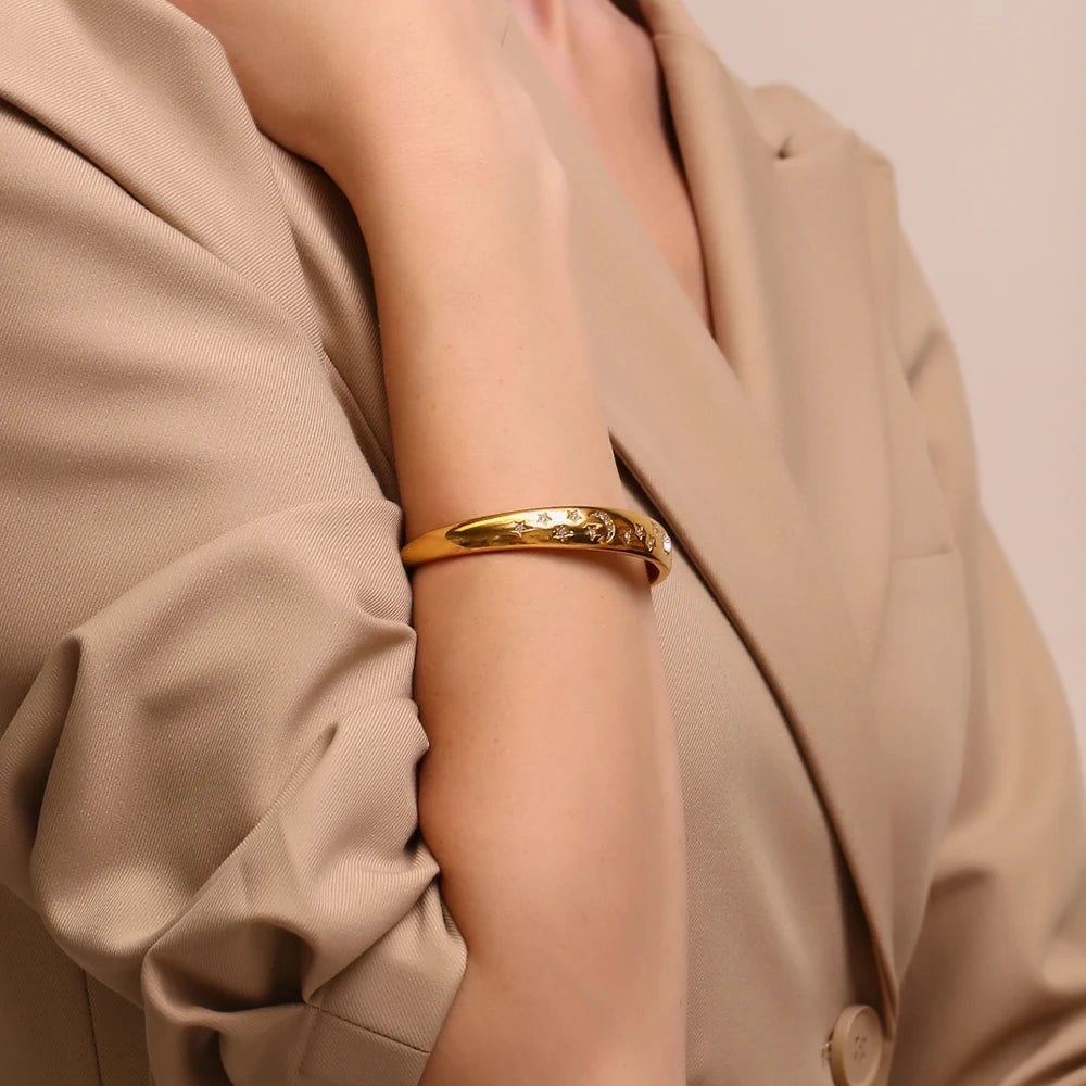 La.Muses – Moonlight Glow Cuff 18K