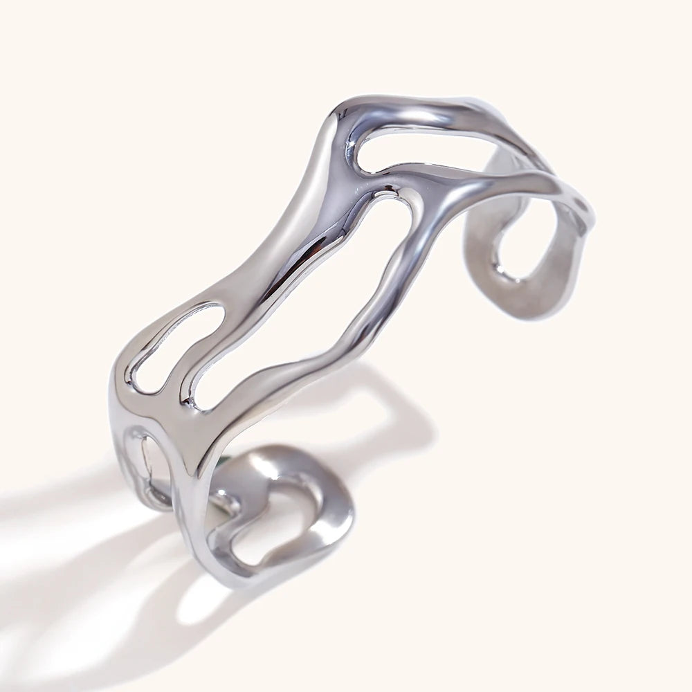 La.Muses – Wave Motion Cuff 18K