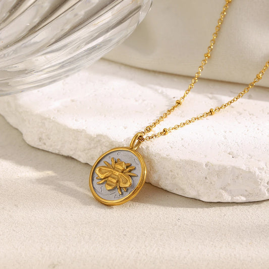 La.Muses – Honey Bee Necklace 18K