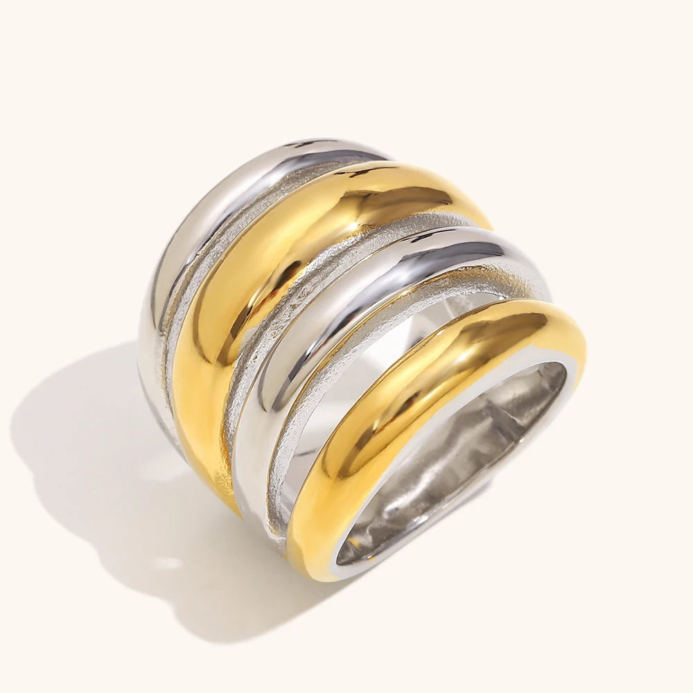 La.Muses – Twisted Harmony Ring 18K