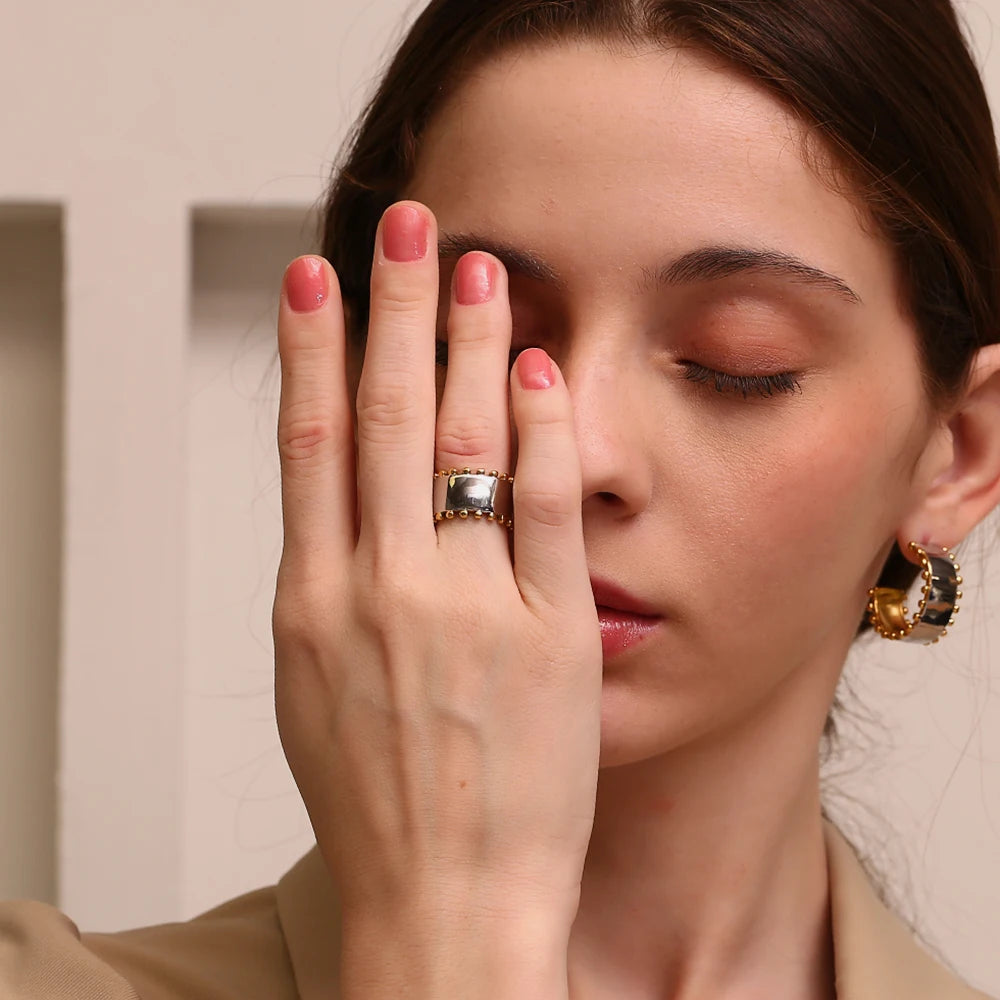 La.Muses – Bead Edge Ring 18K