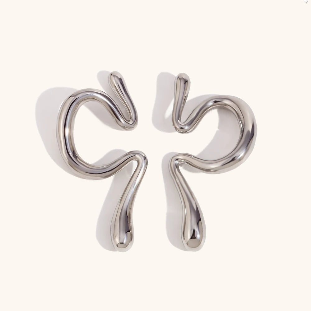 La.Muses – Liquid Flow Ear Clip 18K