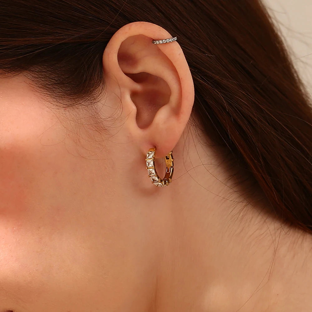 La.Muses – Classic Glow Zircon Hoops 18K