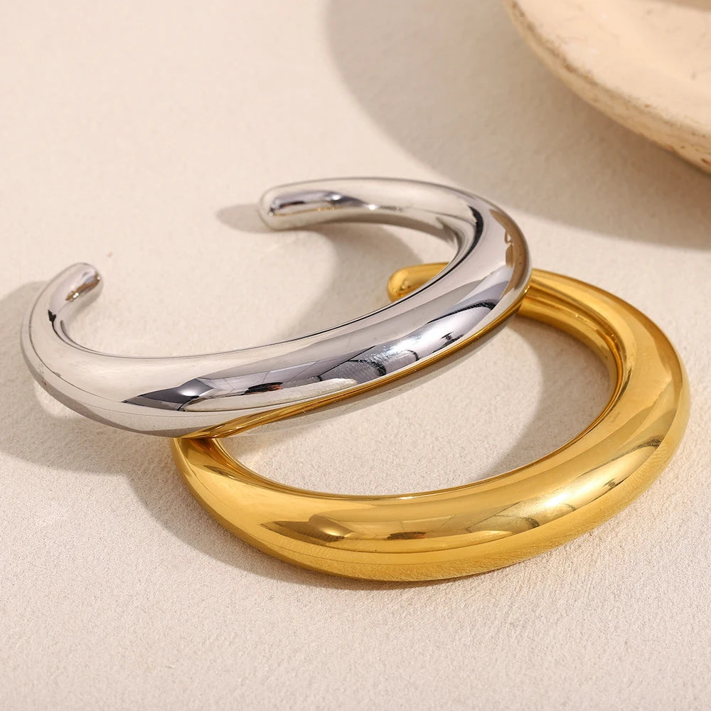 La.Muses – Pointed Grace Cuff 18K