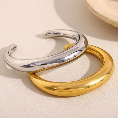 La.Muses – Pointed Grace Cuff 18K