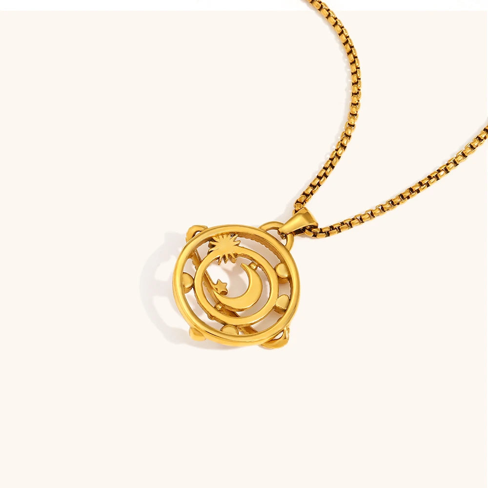 La.Muses – Cosmic Compass Necklace 18K