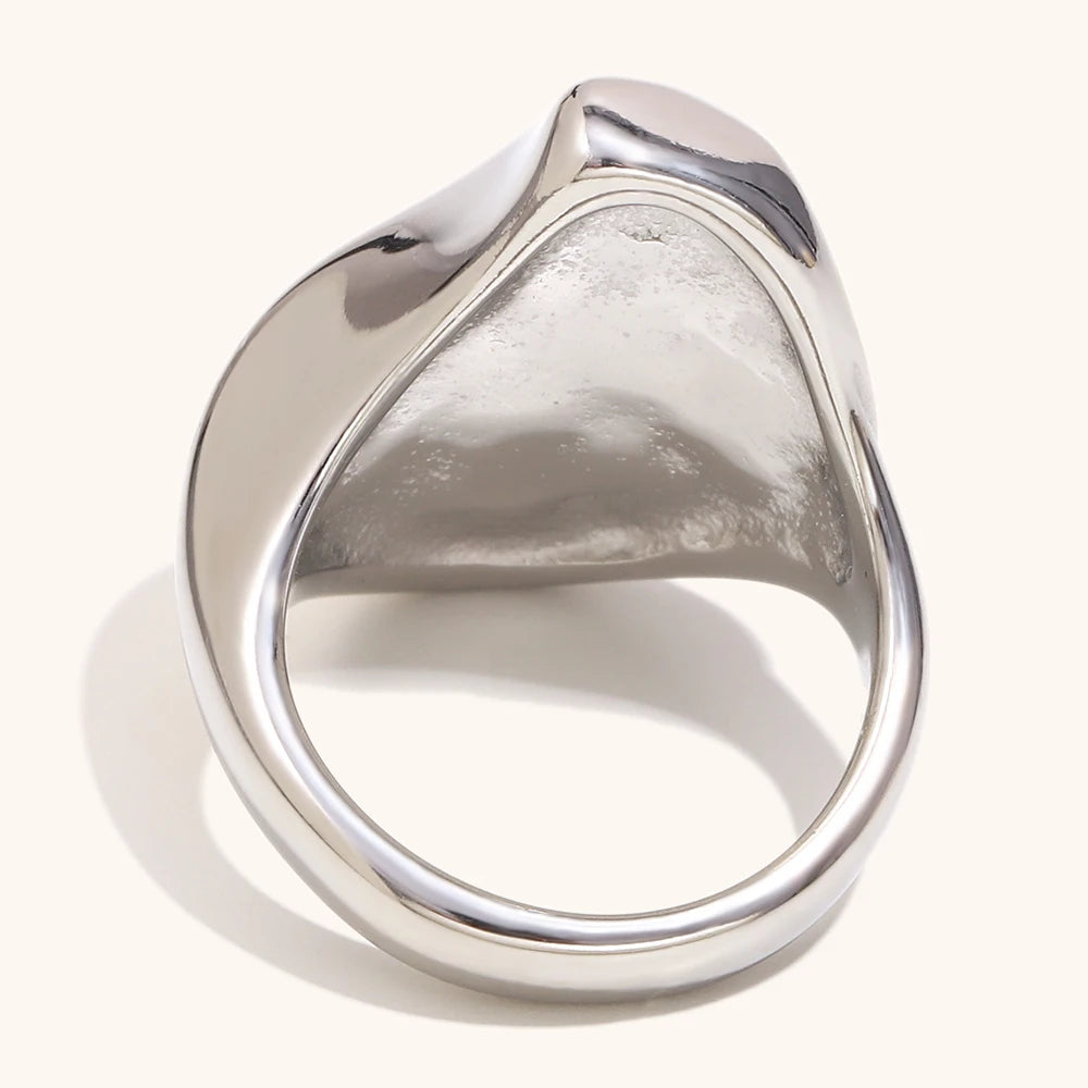 La.Muses – Twisted 3 Dimension Ring 18K