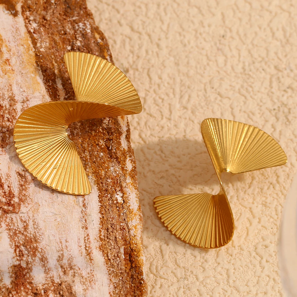 La.Muses – Twisted Grace Earrings 18K