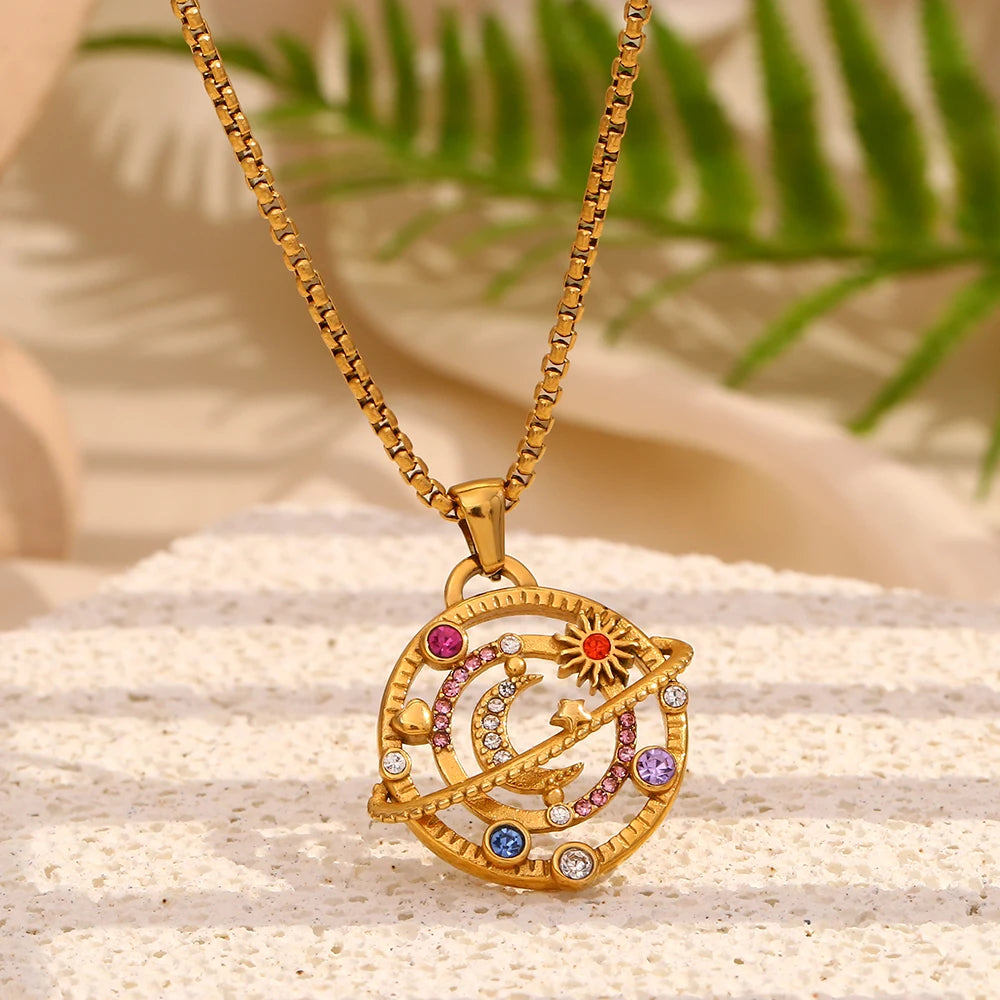 La.Muses – Cosmic Compass Necklace 18K