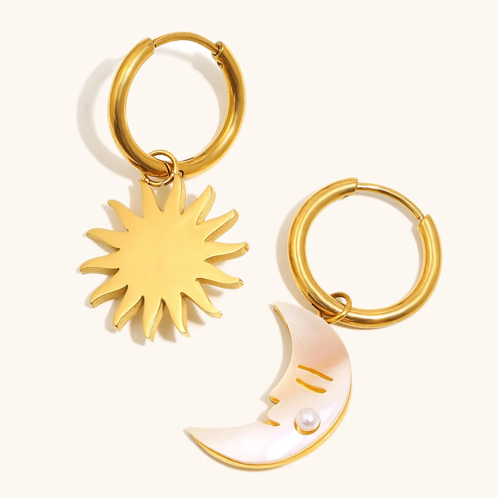 La.Muses – Sun & Moon Pearl Earrings 18K