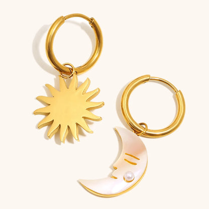 La.Muses – Sun & Moon Pearl Earrings 18K