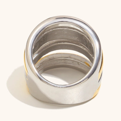 La.Muses – Twisted Harmony Ring 18K