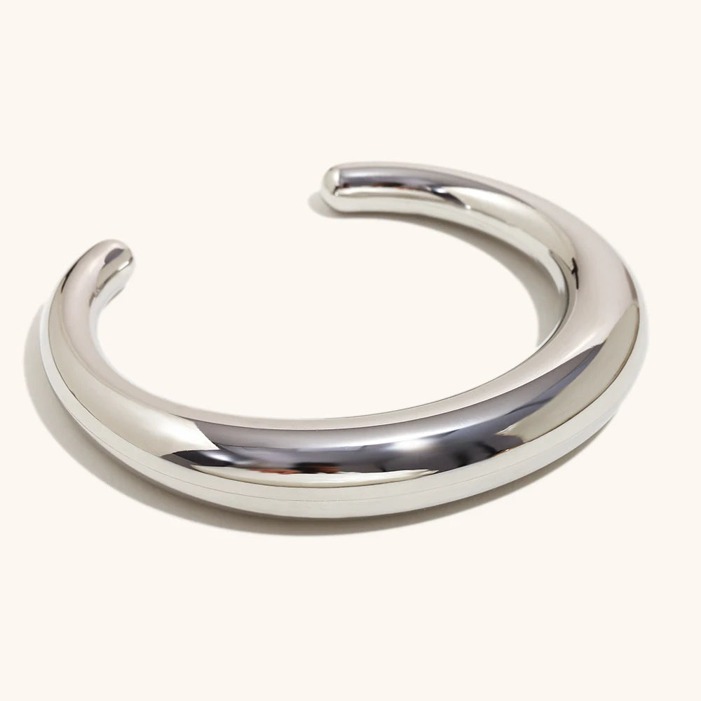 La.Muses – Pointed Grace Cuff 18K