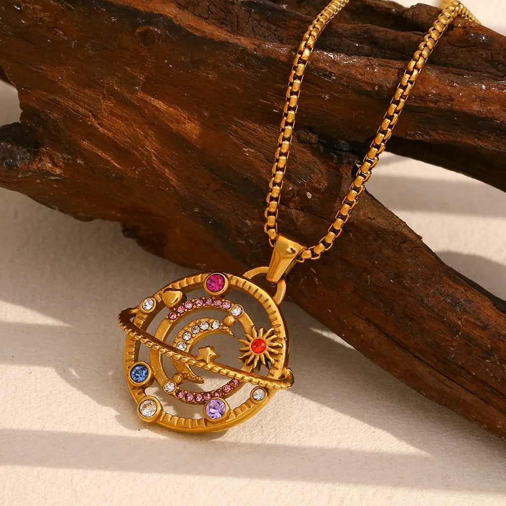 La.Muses – Cosmic Compass Necklace 18K