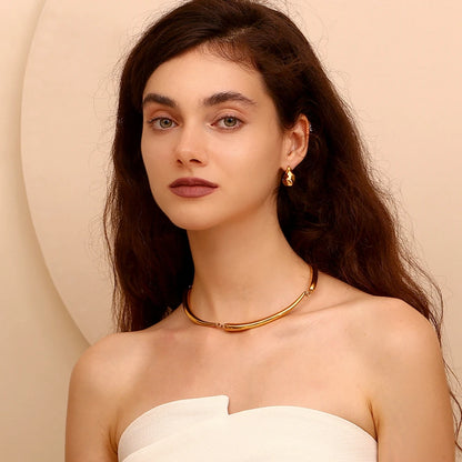 La.Muses – Hook Bold Earrings 18K