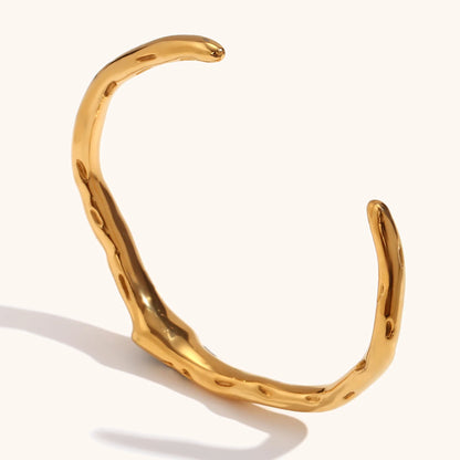 La.Muses – Crystal Beam Cuff 18K