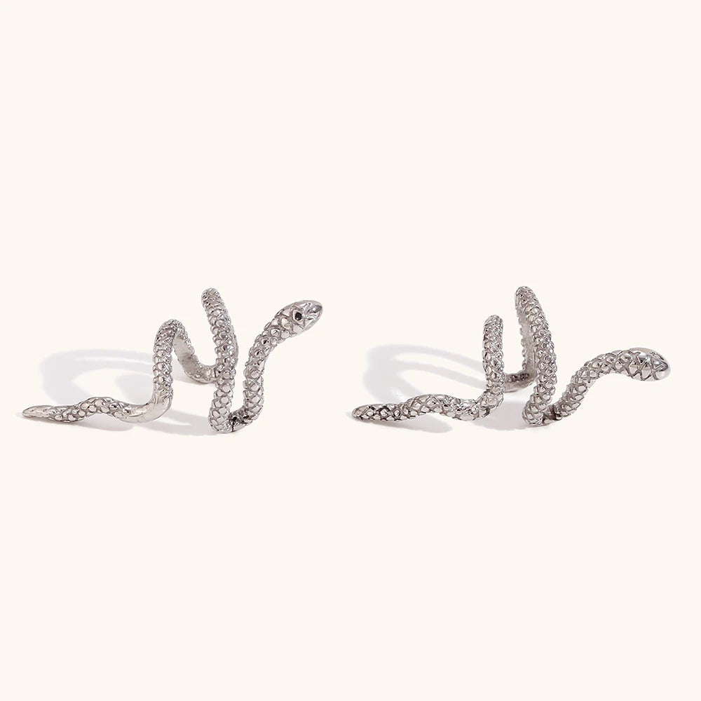 La.Muses – Mini Snake Mesh Ear Cuff 18K