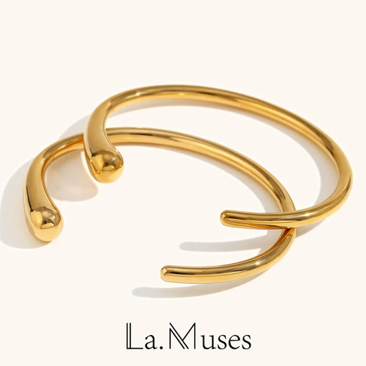 La.Muses – Asymmetric Grace Cuff 18K