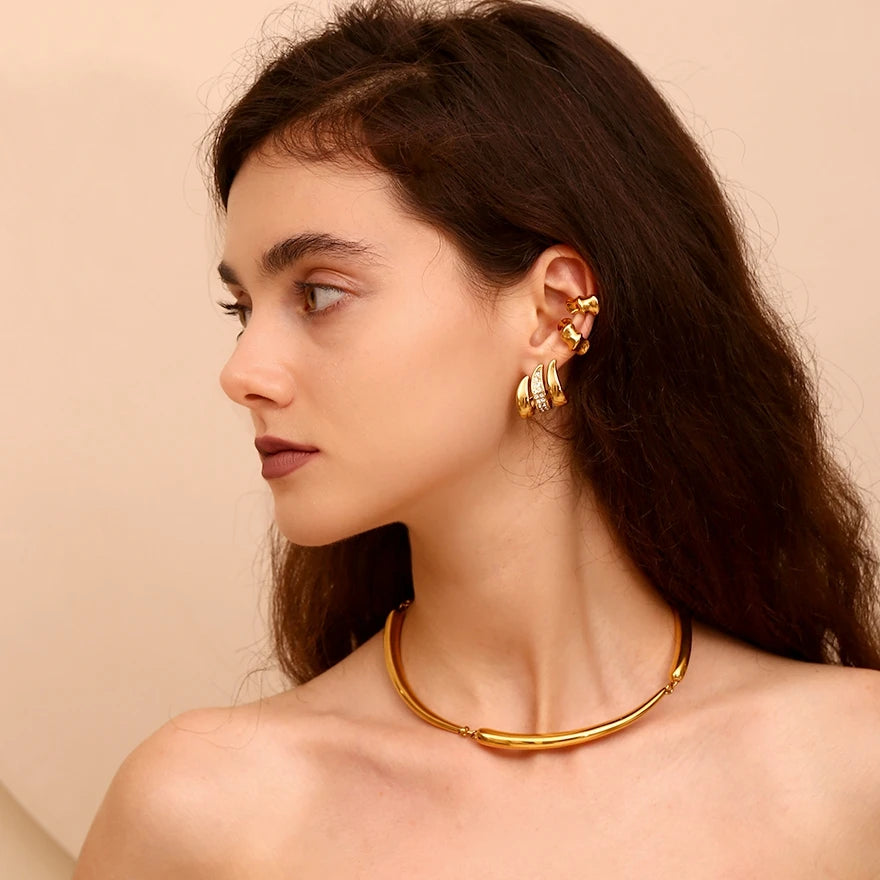 La.Muses – Natural Glow Ear Clip 18K