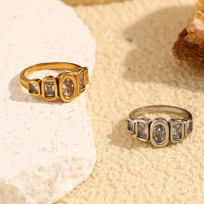 La.Muses – Geometric Grace Ring 18K