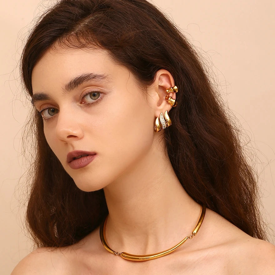 La.Muses – Natural Glow Ear Clip 18K