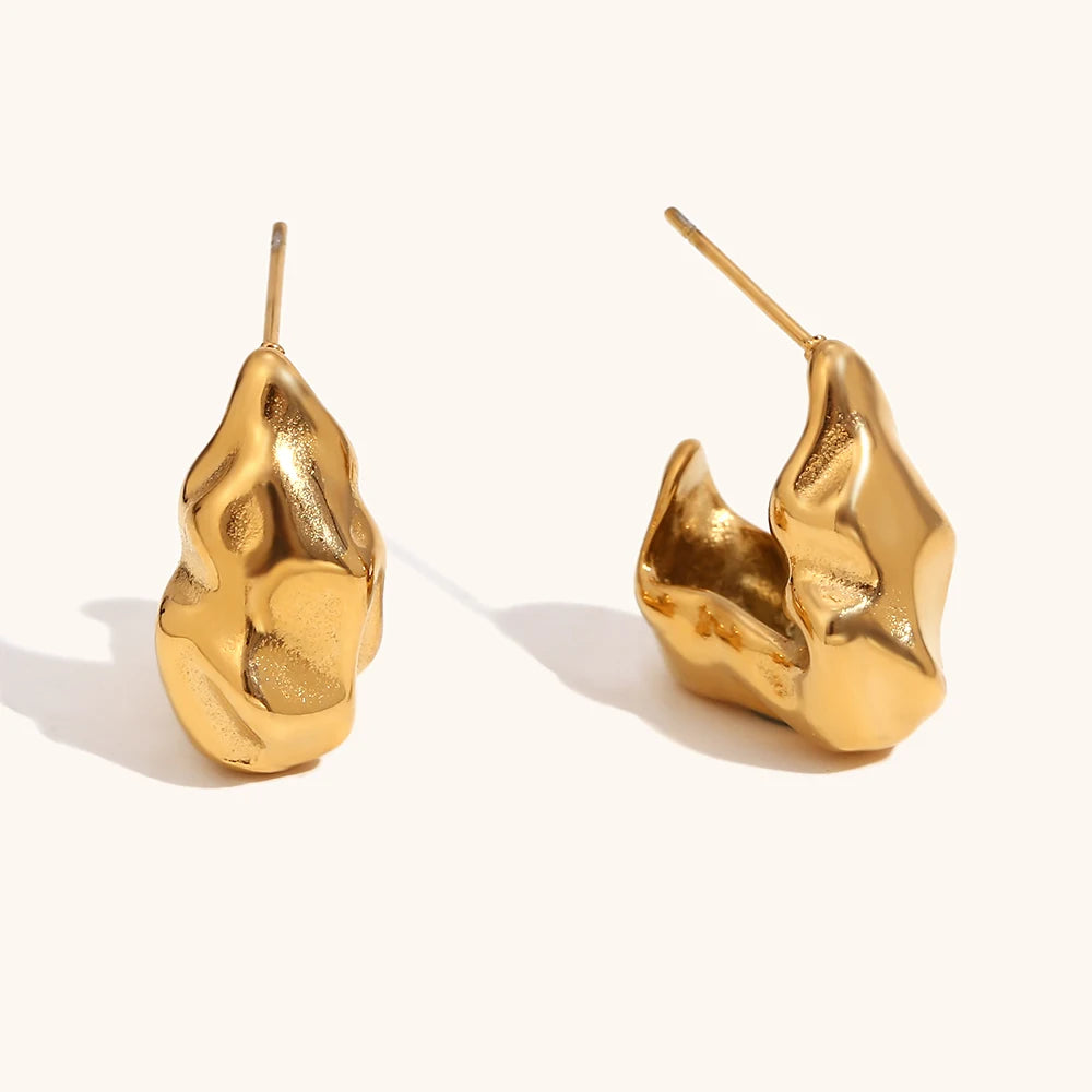 La.Muses – Hook Bold Earrings 18K