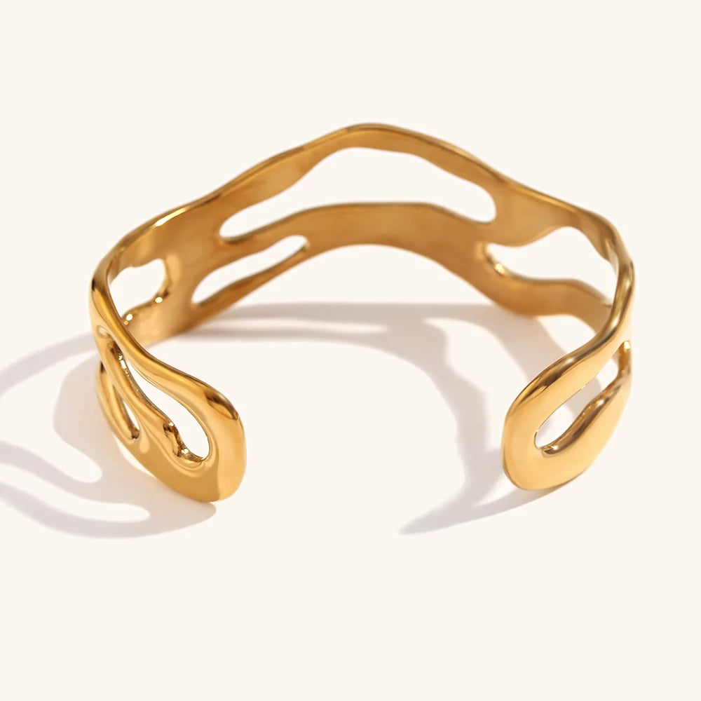 La.Muses – Wave Motion Cuff 18K