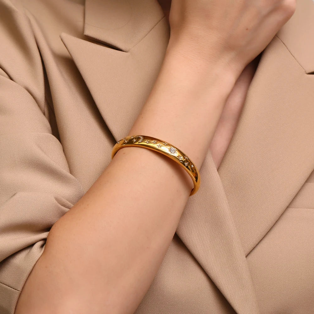 La.Muses – Moonlight Glow Cuff 18K