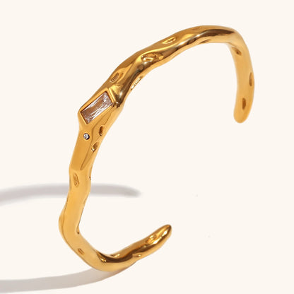 La.Muses – Crystal Beam Cuff 18K