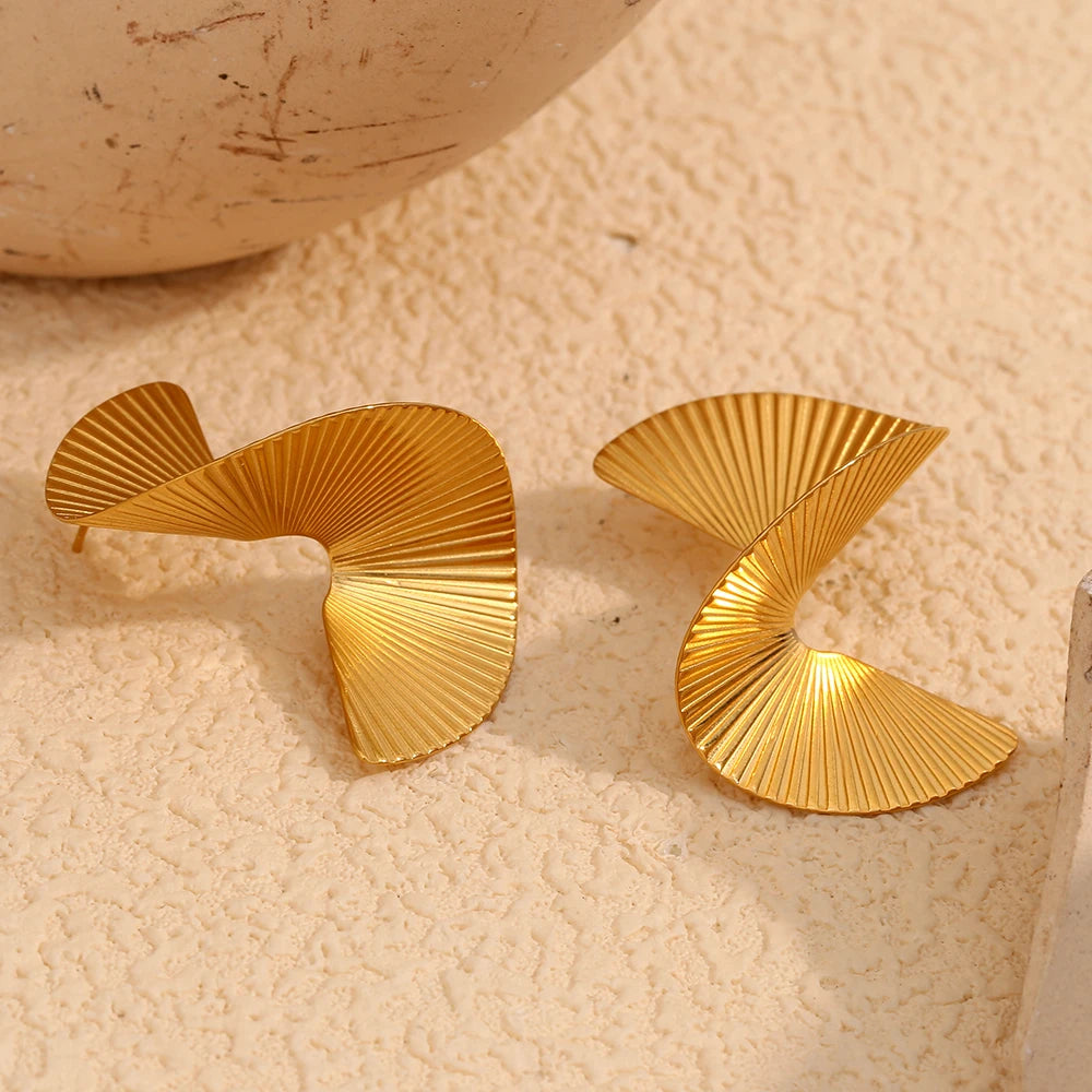 La.Muses – Twisted Grace Earrings 18K