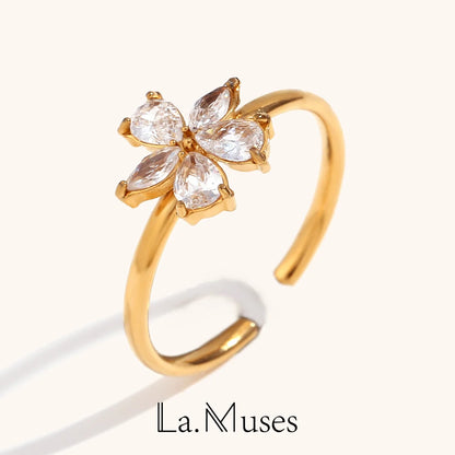 La.Muses – Fleur d’Or Éclat 18K