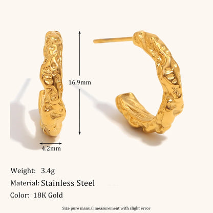 La.Muses – Sculptural C-Hoop 18K