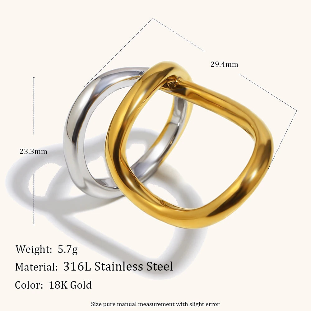 La.Muses – Twisted Harmony Ring 18K