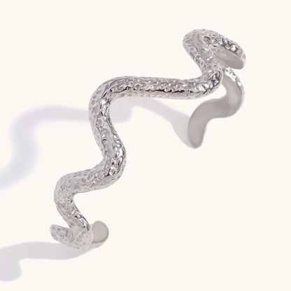 La.Muses – Hammer Snake Cuff 18K