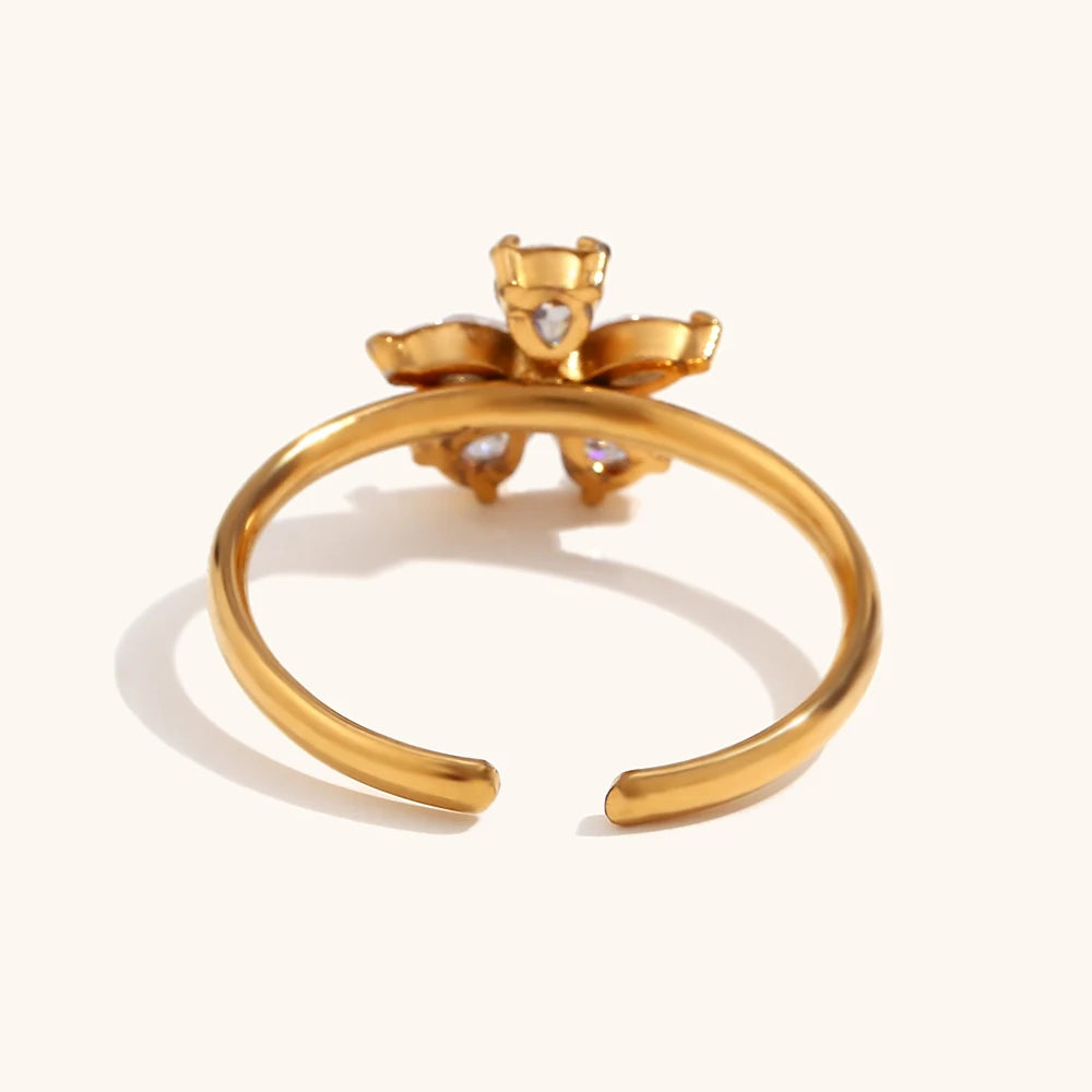 La.Muses – Fleur d’Or Éclat 18K